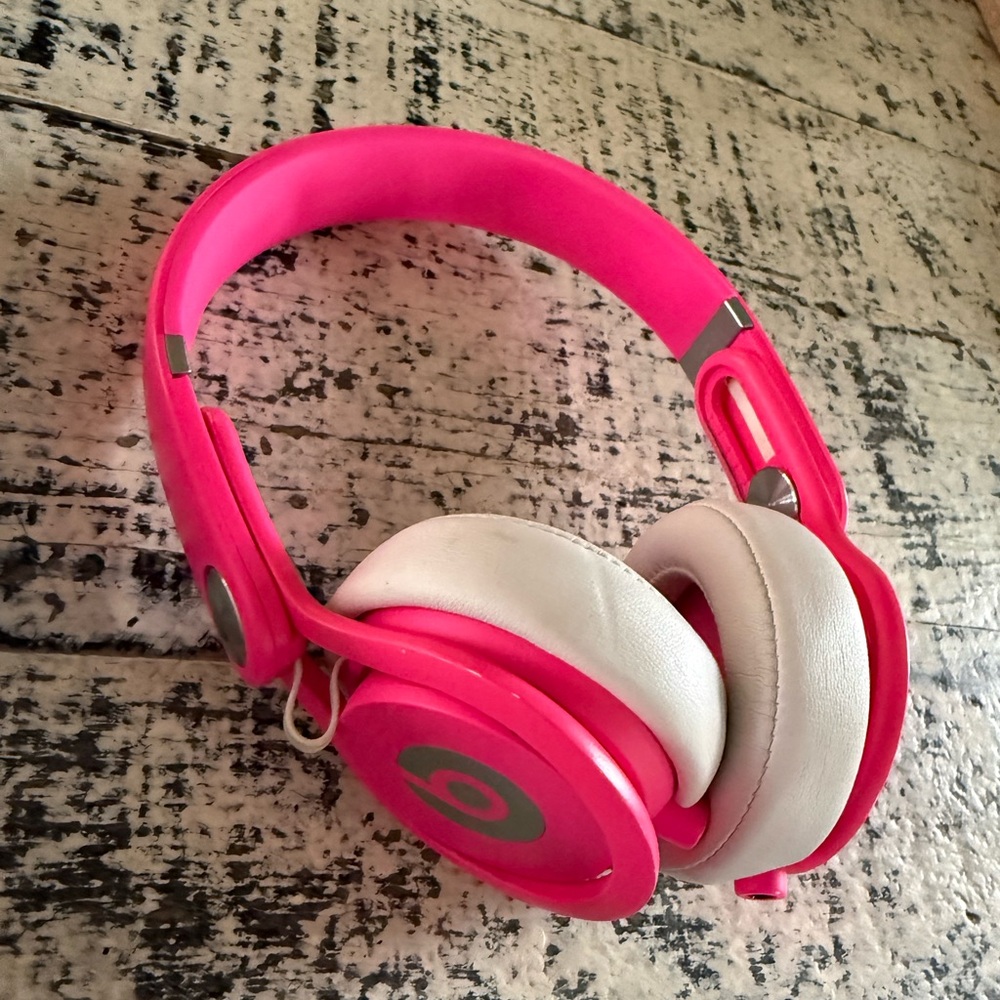 Beats By Dre Hot Pink